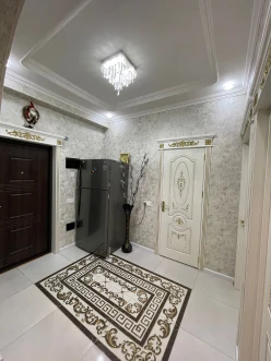 Satılır yeni tikili 2 otaqlı 75 m², İnşaatçılar m.-13