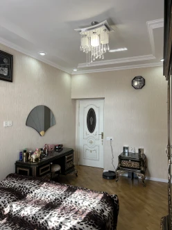 Satılır yeni tikili 2 otaqlı 75 m², İnşaatçılar m.-16