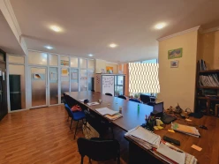 İcarə ofis 9 otaqlı 290 m², Nəsimi r.