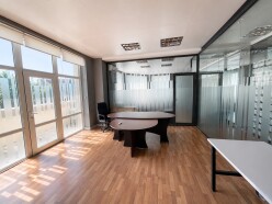 İcarə ofis 4 otaqlı 80 m²,  Nərimanov-3