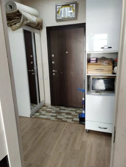 Satılır yeni tikili 2 otaqlı 50 m², İnşaatçılar m.-13