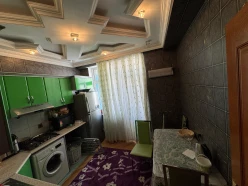 Satılır yeni tikili 2 otaqlı 85 m²,  İnşaatçılar m.-4