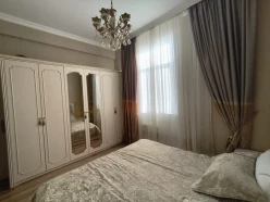 Satılır yeni tikili 2 otaqlı 60 m²,  İnşaatçılar m.-17