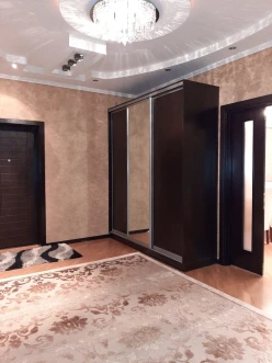 Satılır yeni tikili 3 otaqlı 137 m², İnşaatçılar m.-3