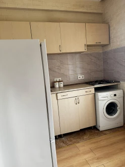 Satılır yeni tikili 2 otaqlı 60 m²,  İnşaatçılar m.-3