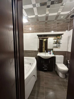 Satılır köhnə tikili 3 otaqlı 100 m², Nəriman Nərimanov m.-9