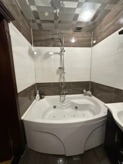 Satılır köhnə tikili 3 otaqlı 100 m², Nəriman Nərimanov m.-7