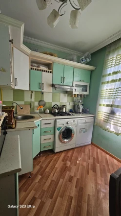 Satılır köhnə tikili 2 otaqlı 60 m², Əhmədli m.-7