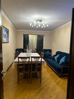 Satılır köhnə tikili 3 otaqlı 100 m², Nəriman Nərimanov m.-17