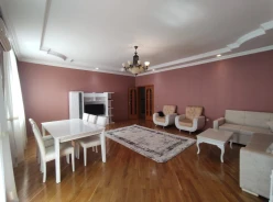 İcarə yeni tikili 3 otaqlı 136 m²,  Yasamal-3