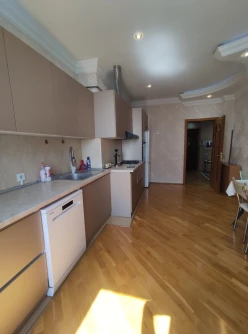 İcarə yeni tikili 3 otaqlı 136 m²,  Yasamal-6