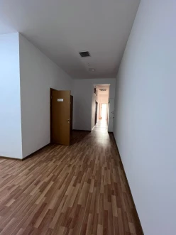 İcarə ofis 6 otaqlı 111 m²,  28 May m.-10
