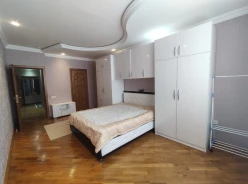 İcarə yeni tikili 3 otaqlı 136 m²,  Yasamal-4