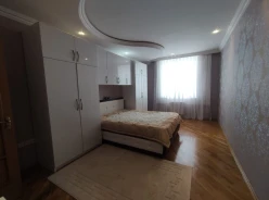 İcarə yeni tikili 3 otaqlı 136 m²,  Yasamal-5