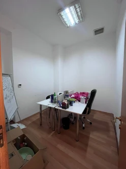 İcarə ofis 6 otaqlı 111 m²,  28 May m.-5