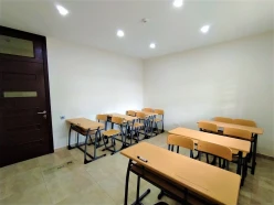 Satılır ofis 10 otaqlı 250 m², Qara Qarayev m.-13