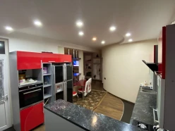 İcarə yeni tikili 3 otaqlı 130 m², İnşaatçılar m.-15 İcarə yeni tikili 3 otaqlı 130 m², İnşaatçılar m.-15