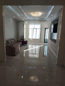 Satılır yeni tikili 3 otaqlı 96 m², Badamdar q.-3