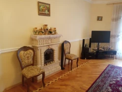 Satılır ev/villa 7 otaqlı 420 m²,  İnşaatçılar m.-3