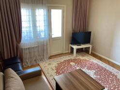 Satılır köhnə tikili 3 otaqlı 70 m²,  Qara Qarayev m.-2