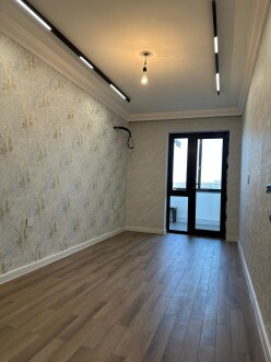Satılır köhnə tikili 2 otaqlı 67 m²,  8-ci mikrorayon-3