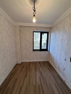 Satılır köhnə tikili 2 otaqlı 67 m²,  8-ci mikrorayon-4