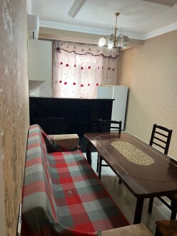 İcarə yeni tikili 2 otaqlı 50 m²,  İnşaatçılar m.-8