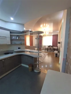 İcarə yeni tikili 4 otaqlı 180 m²,  Səbail-5