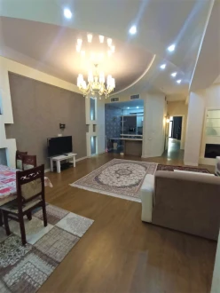 İcarə yeni tikili 4 otaqlı 180 m²,  Səbail-3