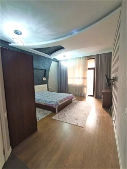 İcarə yeni tikili 4 otaqlı 180 m²,  Səbail-7
