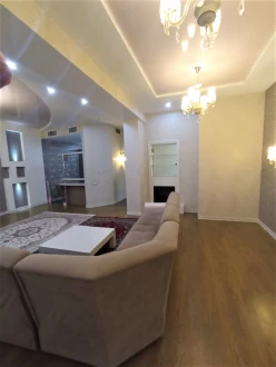 İcarə yeni tikili 4 otaqlı 180 m²,  Səbail-2
