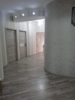 Satılır yeni tikili 4 otaqlı 200 m²,  Memar Əcəmi m.-5