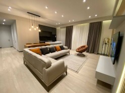 İcarə yeni tikili 3 otaqlı 110 m²,  28 May m.