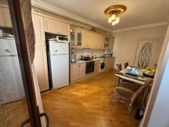 Satılır yeni tikili 4 otaqlı 140 m²,  İnşaatçılar m.-5