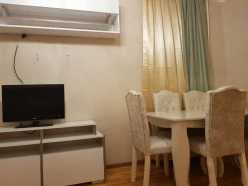 İcarə köhnə tikili 2 otaqlı 50 m², Xalqlar Dostluğu m.-4