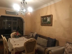 Satılır köhnə tikili 3 otaqlı 100 m², İnşaatçılar m.-14