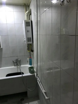 Satılır köhnə tikili 3 otaqlı 100 m², İnşaatçılar m.-17