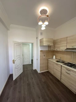 Satılır yeni tikili 3 otaqlı 85 m², İnşaatçılar m.-14