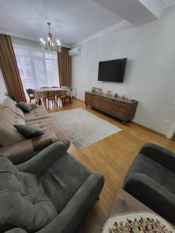 Satılır yeni tikili 3 otaqlı 100 m², İnşaatçılar m.-34