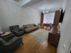 Satılır yeni tikili 3 otaqlı 100 m², İnşaatçılar m.-17