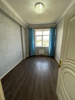 Satılır yeni tikili 3 otaqlı 85 m², İnşaatçılar m.-9