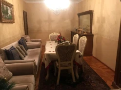 Satılır köhnə tikili 3 otaqlı 100 m², İnşaatçılar m.-2