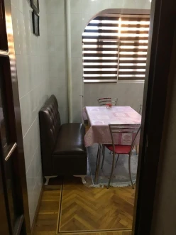 Satılır köhnə tikili 3 otaqlı 100 m², İnşaatçılar m.-19