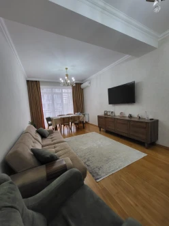 Satılır yeni tikili 3 otaqlı 100 m², İnşaatçılar m.-9