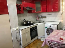 Satılır köhnə tikili 3 otaqlı 100 m², İnşaatçılar m.-13