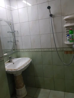 İcarə köhnə tikili 2 otaqlı 50 m², Xalqlar Dostluğu m.-18