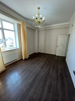 Satılır yeni tikili 3 otaqlı 85 m², İnşaatçılar m.-8