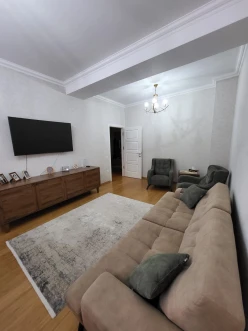 Satılır yeni tikili 3 otaqlı 100 m², İnşaatçılar m.-16