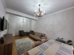 Satılır yeni tikili 3 otaqlı 100 m², İnşaatçılar m.-35