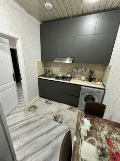 Satılır yeni tikili 2 otaqlı 60 m², İnşaatçılar m.-8